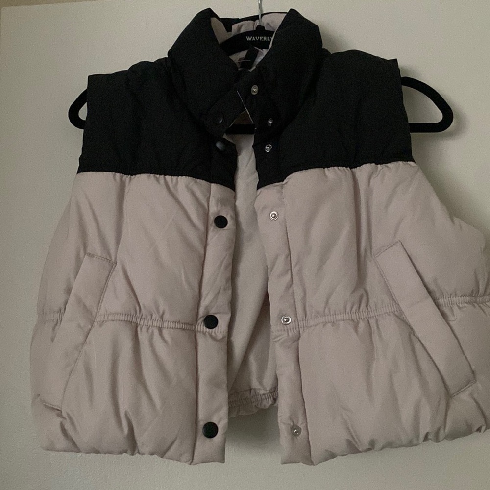 H&M Black and Cream Puffer Vest